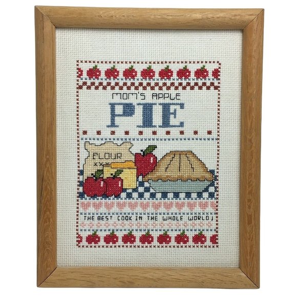Cross Stitch Finished Framed Vintage Mom's Apple Pie Best Cook In World Vintage - Picture 1 of 12